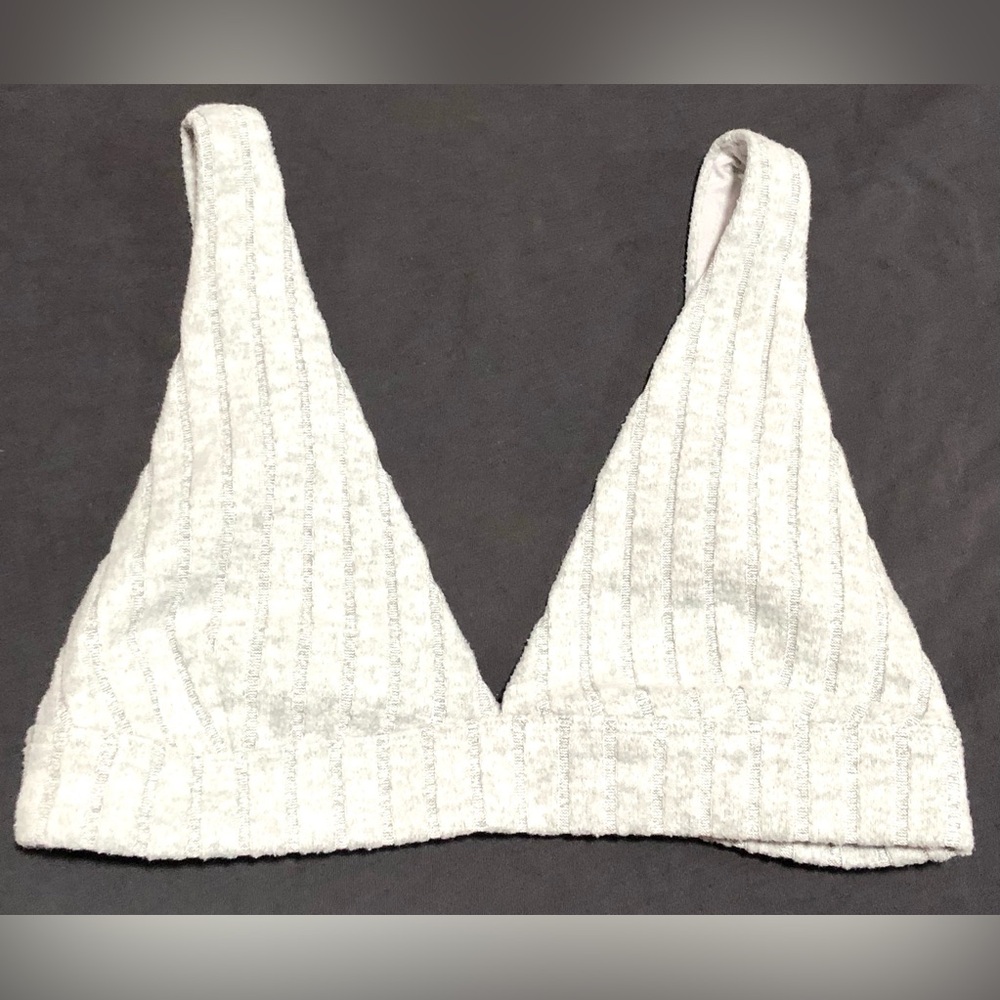 ALO Yoga Heather Gray Knit Bralette - Picture 4 of 8